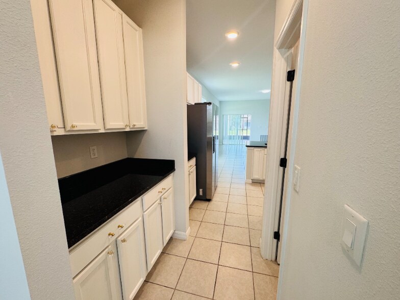 Building Photo - 5624 Beggs Rd