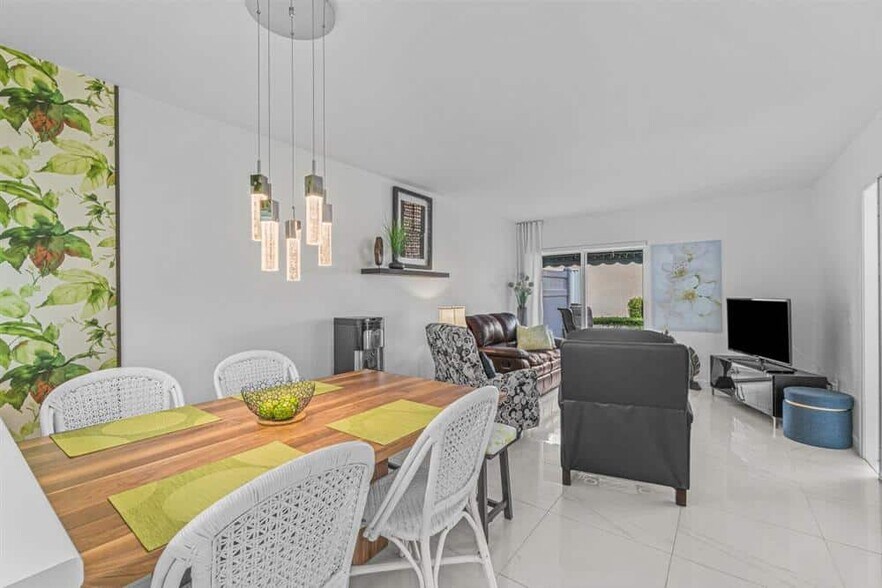 Building Photo - 119 Waterside Dr