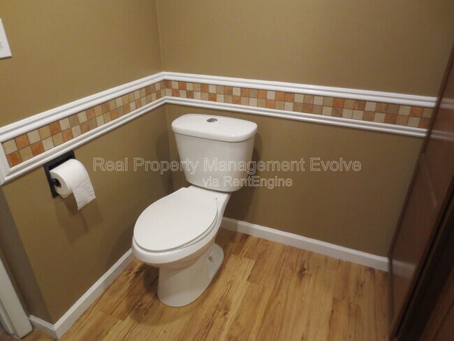 Building Photo - 4808 S Juniper St