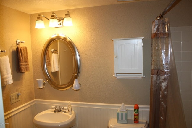 Building Photo - 7952 E Colette Cir