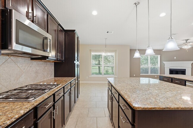 Building Photo - 5815 Creek Crossing Ct