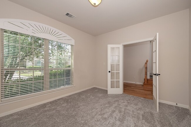 Building Photo - 8858 Van Allen Dr