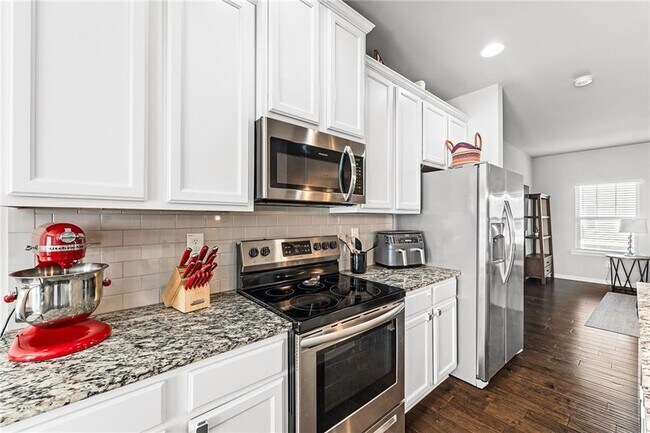 Building Photo - 3863 Equity Ln