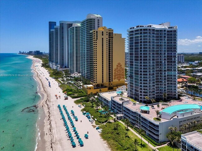 Building Photo - 16425 Collins Ave