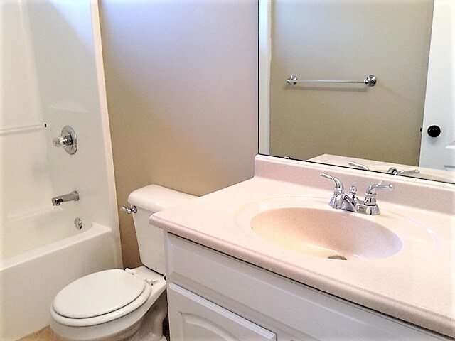 Building Photo - 2135 Canyon Ct