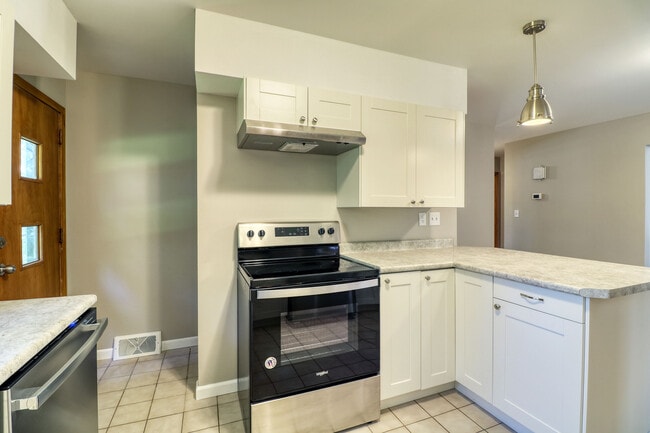 Building Photo - 1817 14th St S