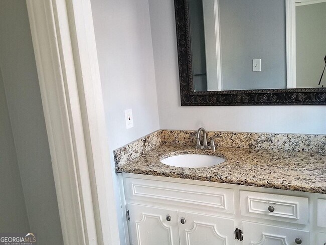 Building Photo - 4077 Linda Ln SW