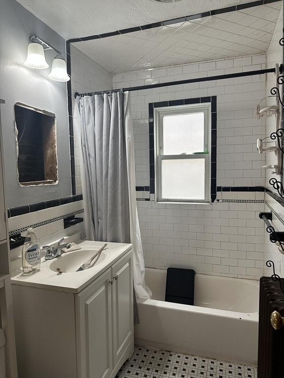 Building Photo - 33 Amsden St