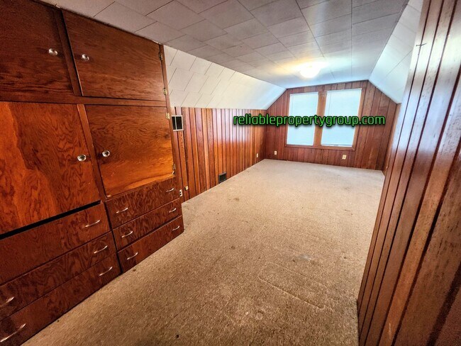 Building Photo - New Listing in Fort Wayne