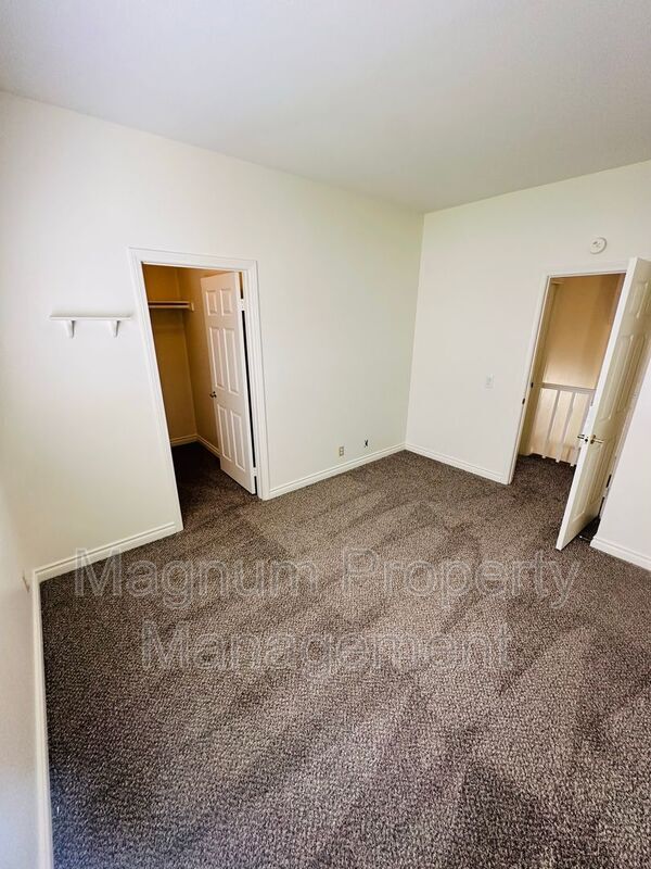 Building Photo - 43938 Northgate Ave