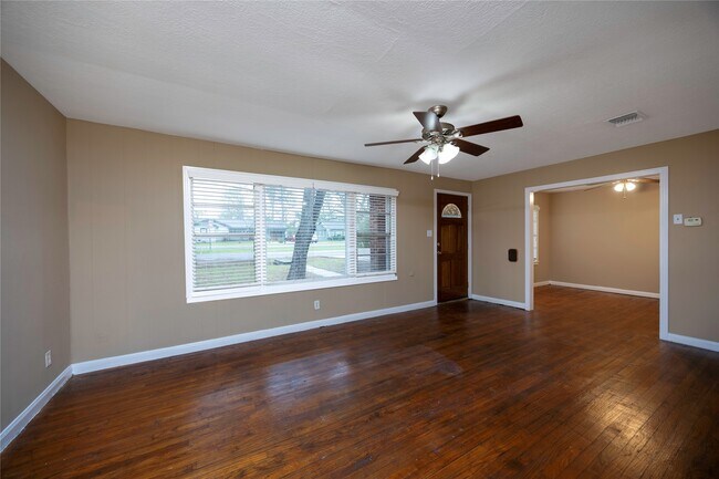 Building Photo - 304 Harris Blvd