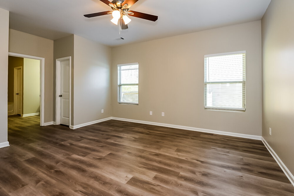 Building Photo - 3517 Mica Cir SE