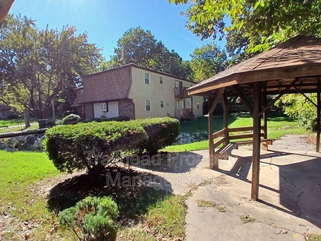 Building Photo - 1302 T C Rd