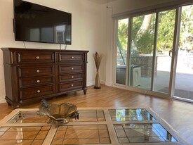 Building Photo - 1455 Tierra Rejada Rd