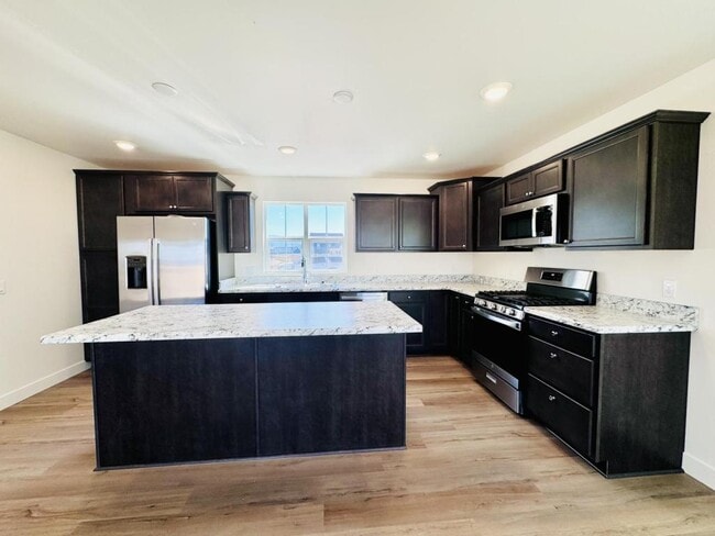 Building Photo - 208 Kinross Ct