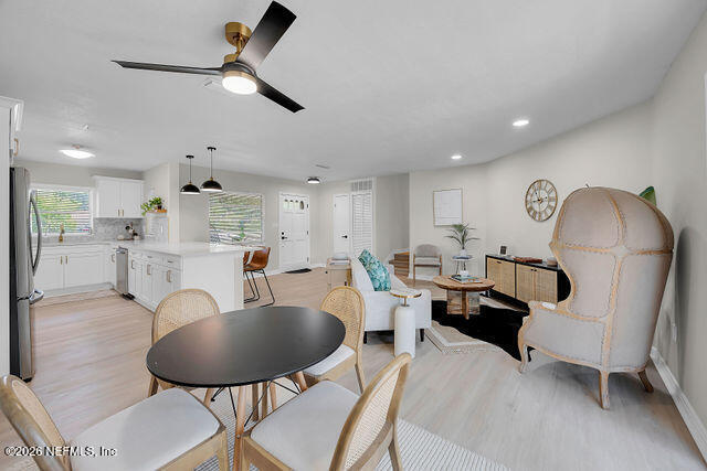 Building Photo - 14396 Aqua Vista Rd N