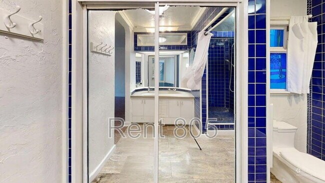 Building Photo - 5065 Sealane Way