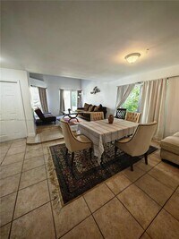Building Photo - 4807 Ponce de Leon