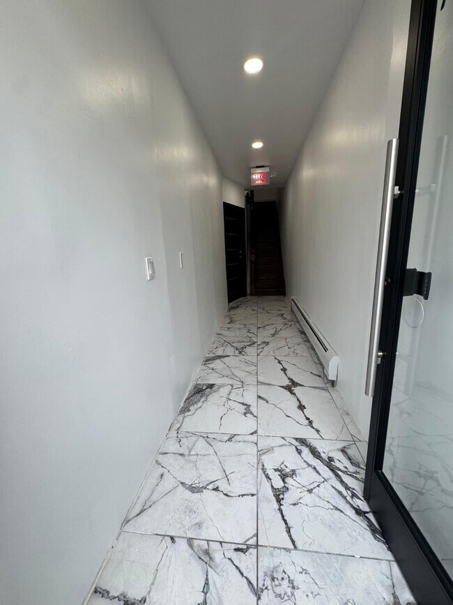 Building Photo - 1210 12th St