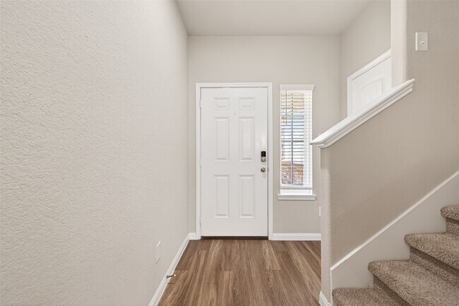 Building Photo - 5739 Manning Crk Trl