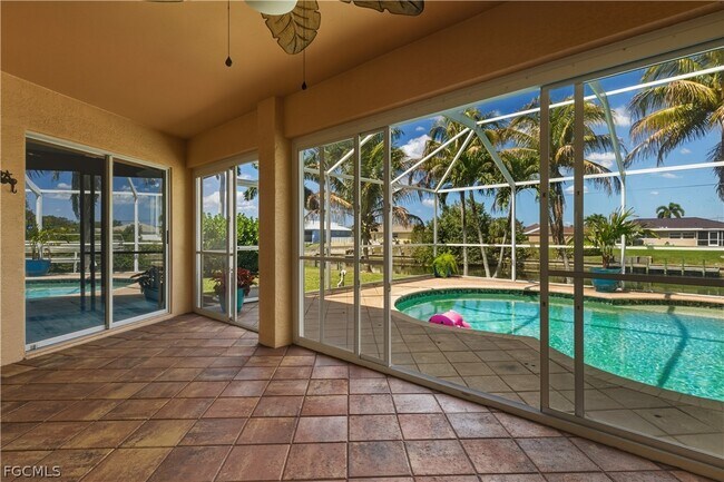 Building Photo - 1105 SE 13th St