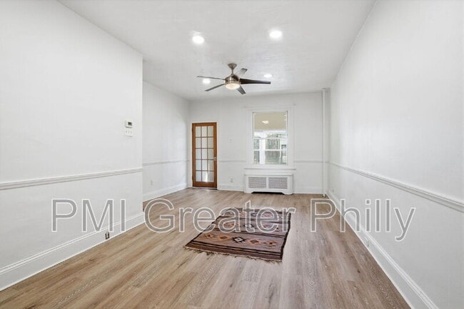 Building Photo - 1916 S Salford St