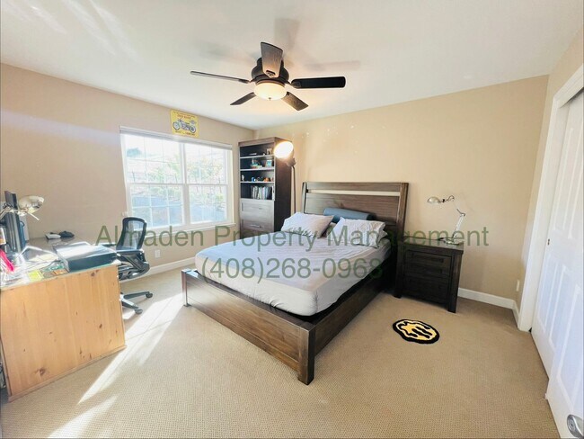Building Photo - 7000 Sterling Gate Ct