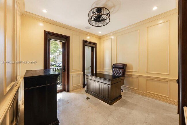 Building Photo - 6016 Leonardo St