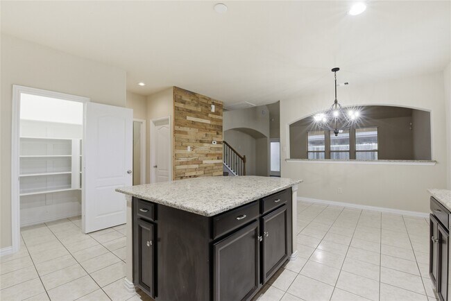 Building Photo - 4802 Taylor Drive