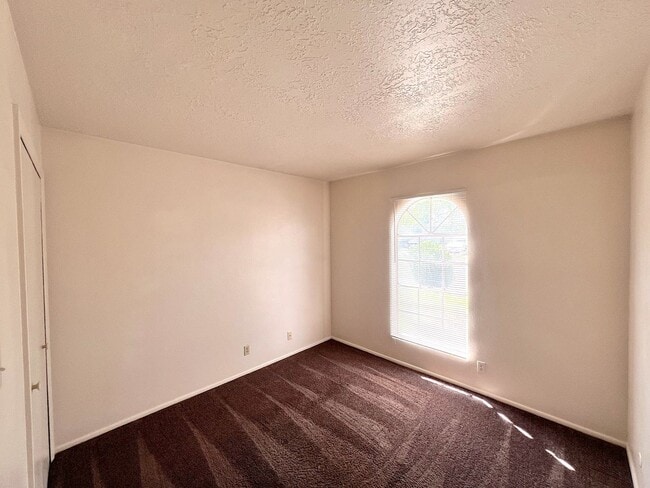 Building Photo - Near Academy Hills Park, Great NE Location...