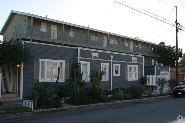 Building Photo - 1088 Ohio Ave