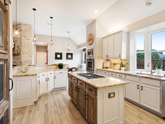 Building Photo - 3228 Port Royal Ct