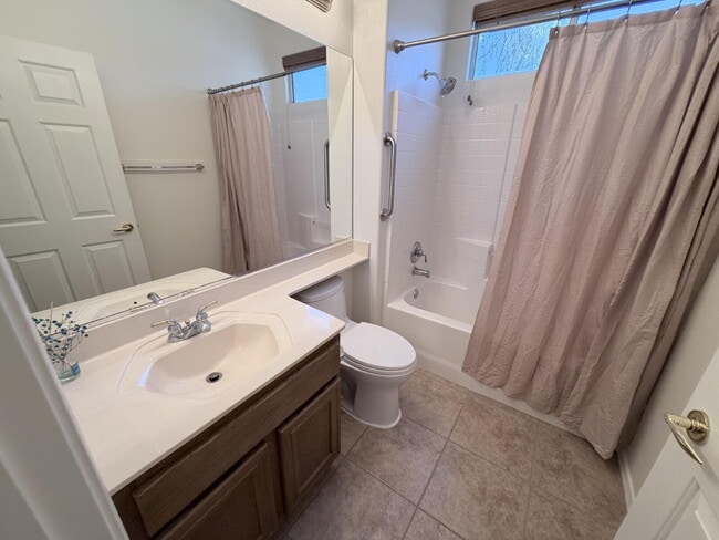 Building Photo - Sun City Anthem Single-Story with Private Pool, Spa & Courtyard