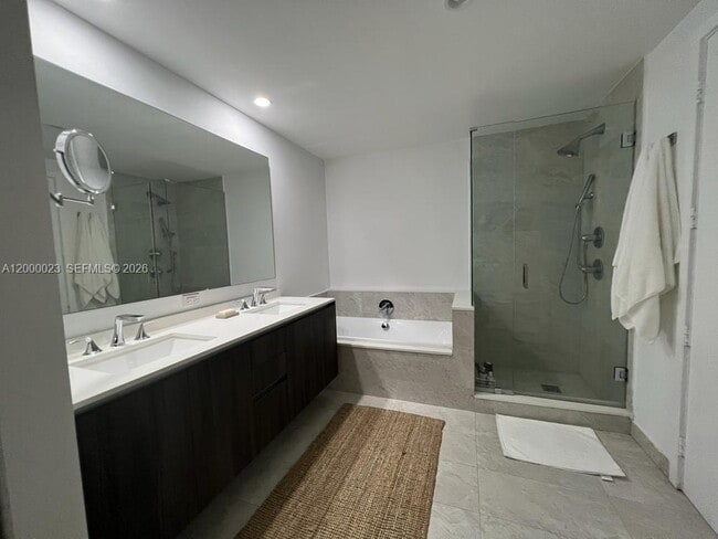 Building Photo - 488 NE 18th St