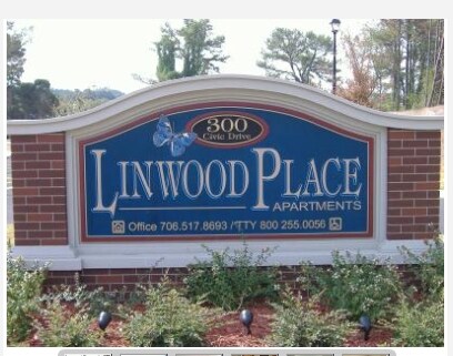 Building Photo - Linwood Place