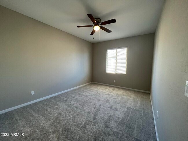Building Photo - 746 E Doral Ave