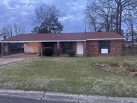 Building Photo - Anthony Home