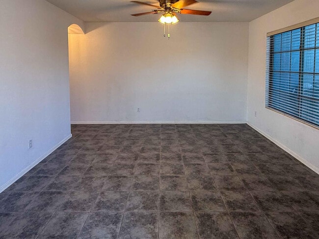 Building Photo - 3103 W Zachary Dr