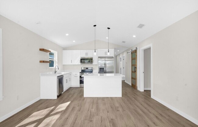 Building Photo - 4705 Ave B