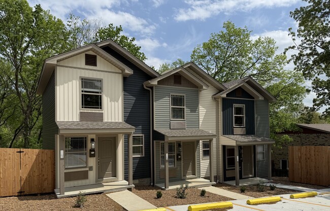 Building Photo - Newly Constructed 2/2 Townhouse in Batesvi...