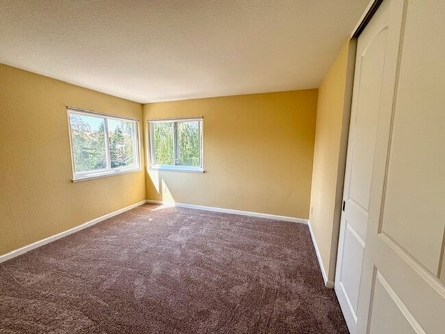 Building Photo - Wonderful 2 story home in Walnut Creek nea...