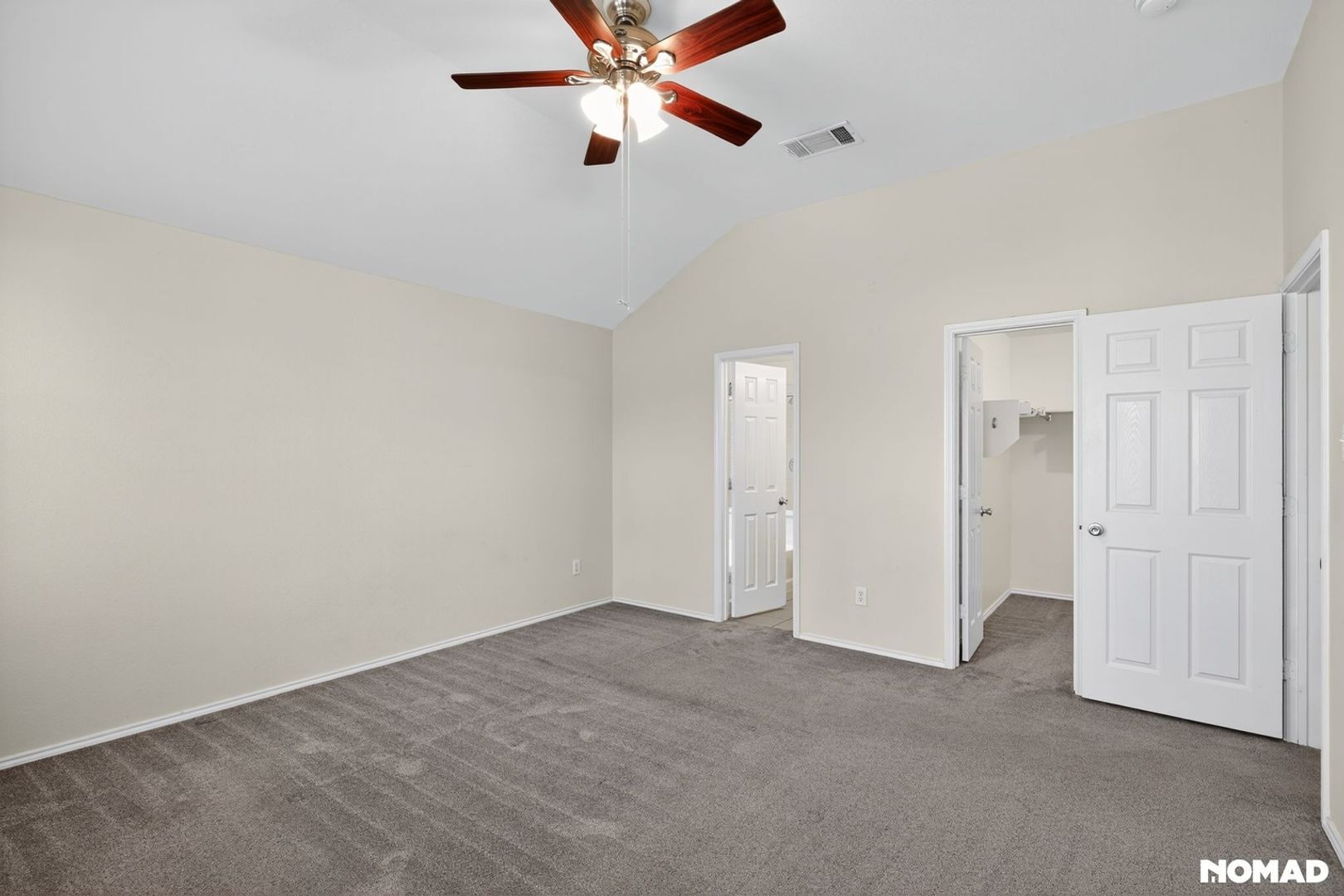 Building Photo - 1725 Bluebird Dr