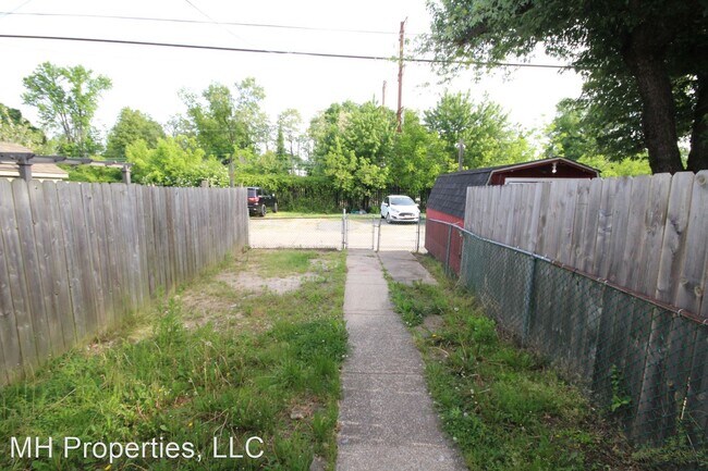 Building Photo - 2 br, 1.5 bath House - 936 Middlesex Road