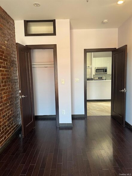 Building Photo - 7305 Metropolitan Avenue