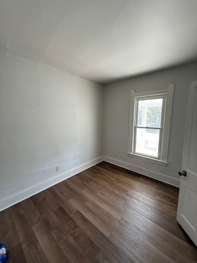 Building Photo - SECTION 8 and EDEN Accepted!! Newly Renova...