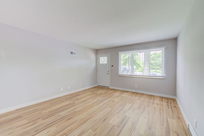 Building Photo - Brand New Renovated 2 bedroom in Arnold