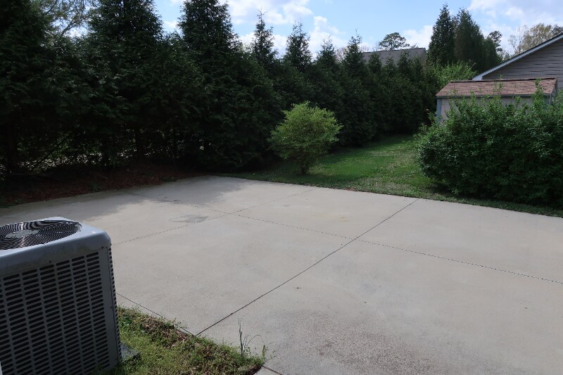 Building Photo - 210 Orch Pk Ln