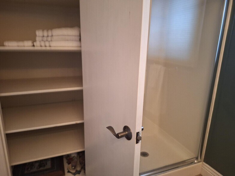 Building Photo - 1468 Willow Loop