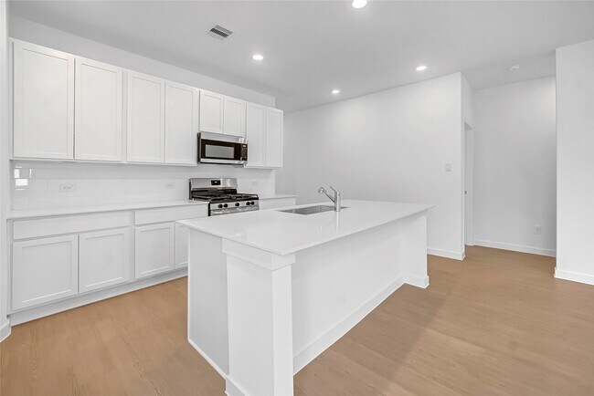 Building Photo - 26139 Sea Rosemary Ln