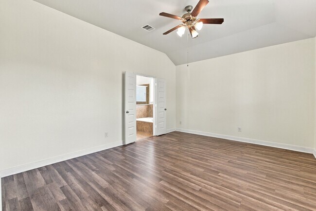 Building Photo - 24250 Prairie Glen Ln